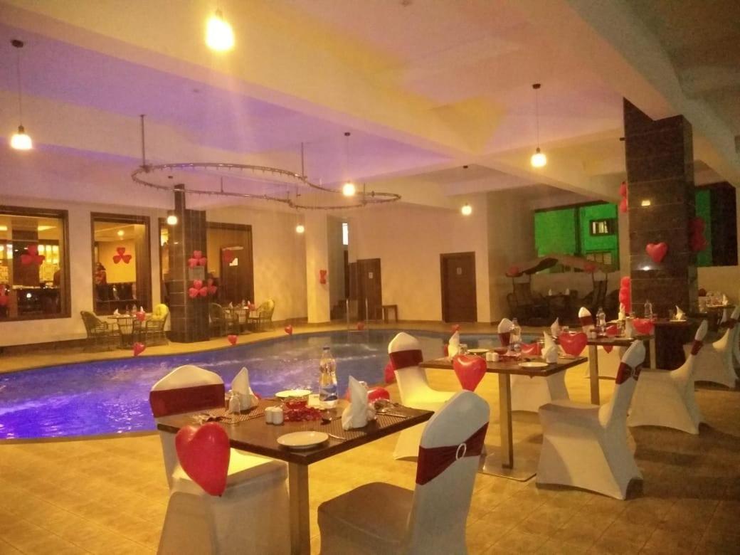 The Fern Residency, Bhuj Hotel Ngoại thất bức ảnh