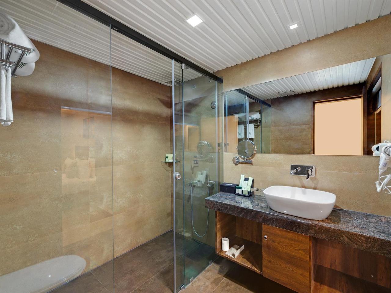 The Fern Residency, Bhuj Hotel Ngoại thất bức ảnh